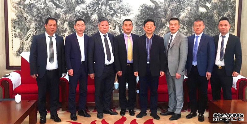  叶永旭会长参加考察团拜 